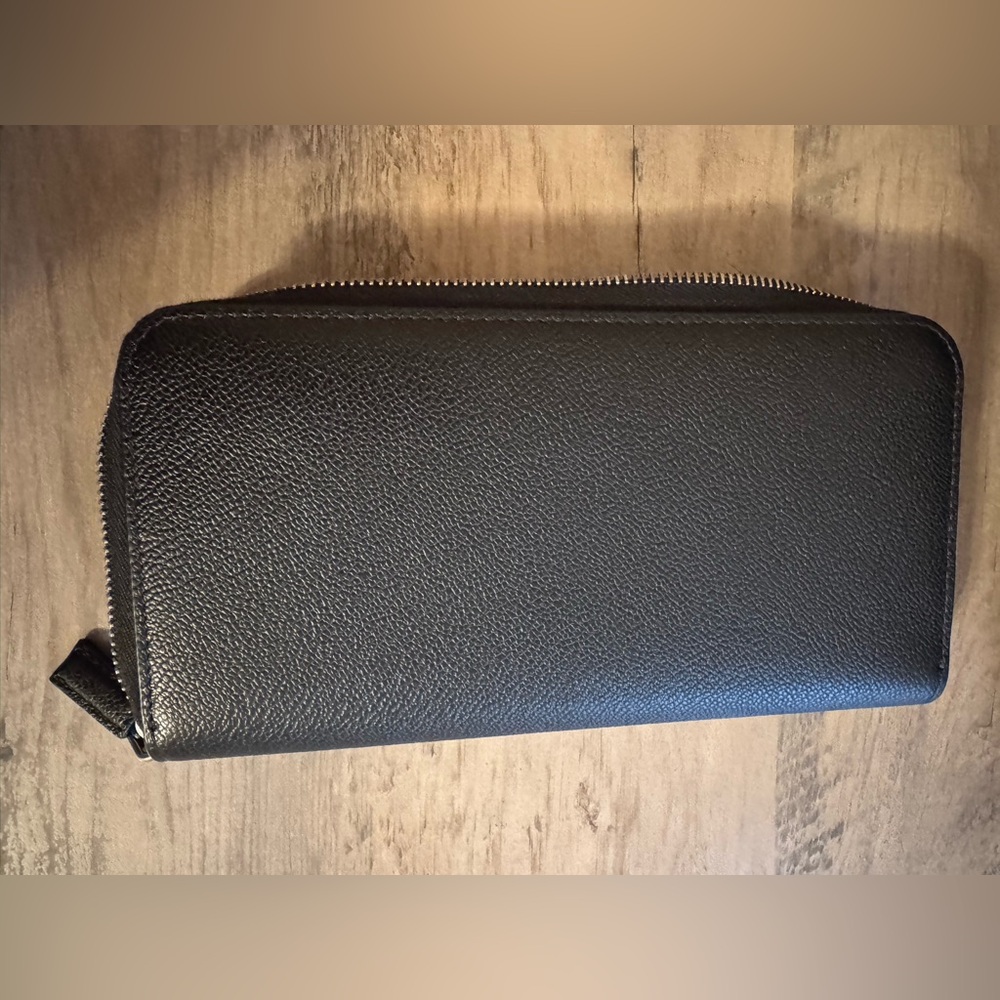 Authentic Prada Wallet - Picture 4 of 6